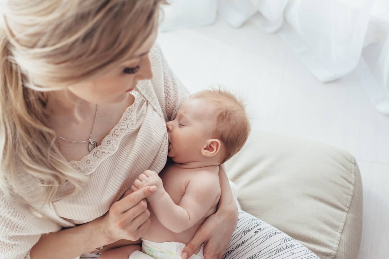 Peut-on allaiter après une augmentation mammaire par prothèses ? | Dr Runge | Paris